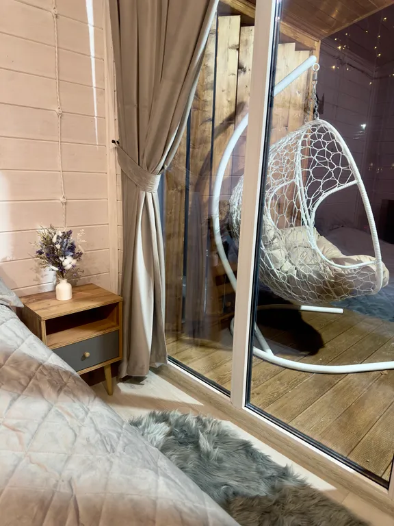 Коттедж Коттедж Уютный барнхаус с большими панорамными окнами — Архыз