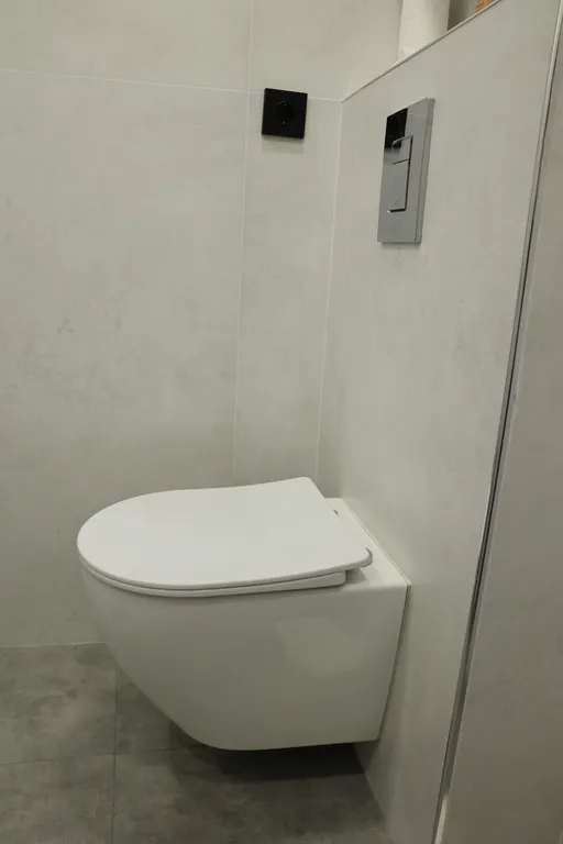 Солнечный 2-комнатный лофт с балконом у Французского университета