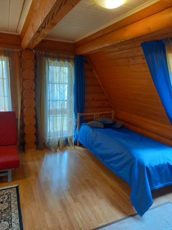 Уютный коттедж у озера