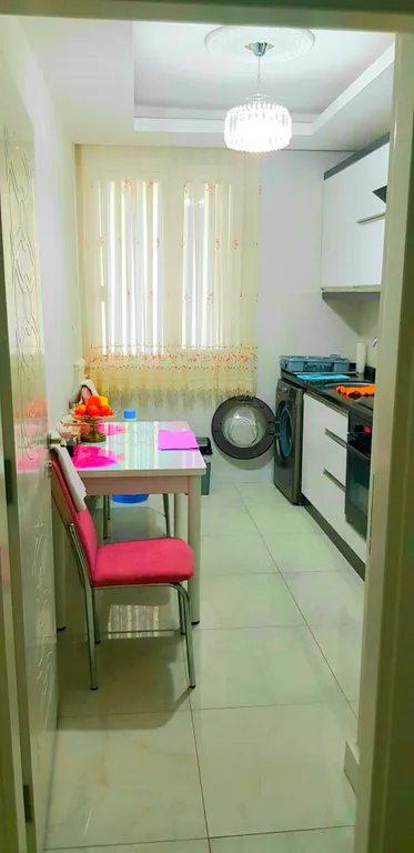 Отдельная комната в 3-комнатной квартире в центре Анталии