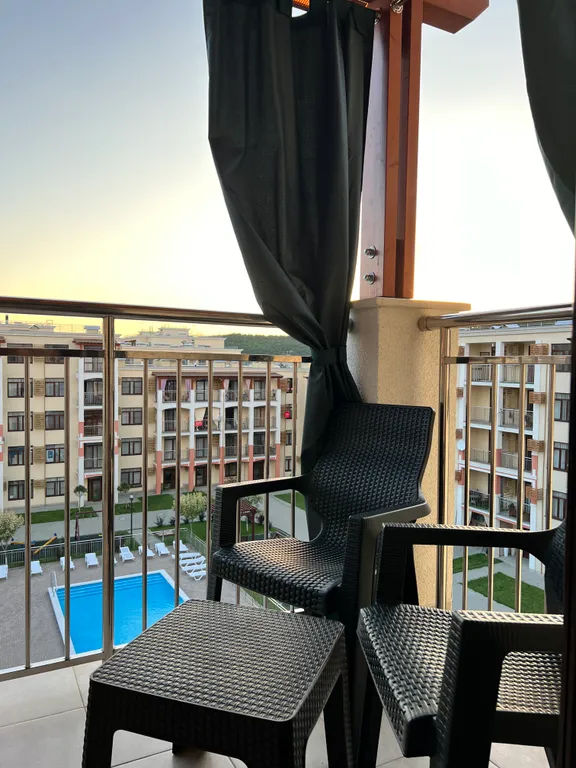 Двухкомнатная с видом на горы и бассейны