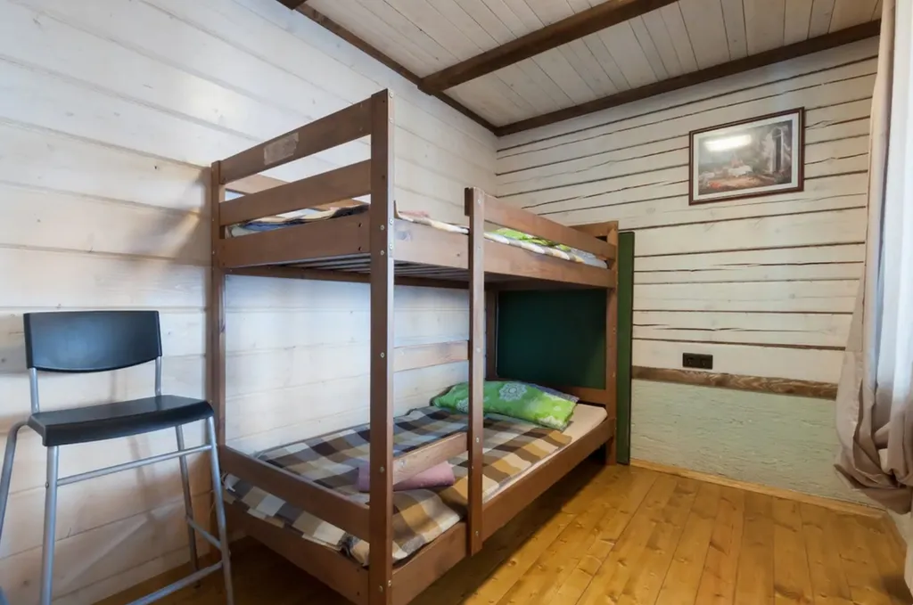 Коттедж с камином и видом на озеро