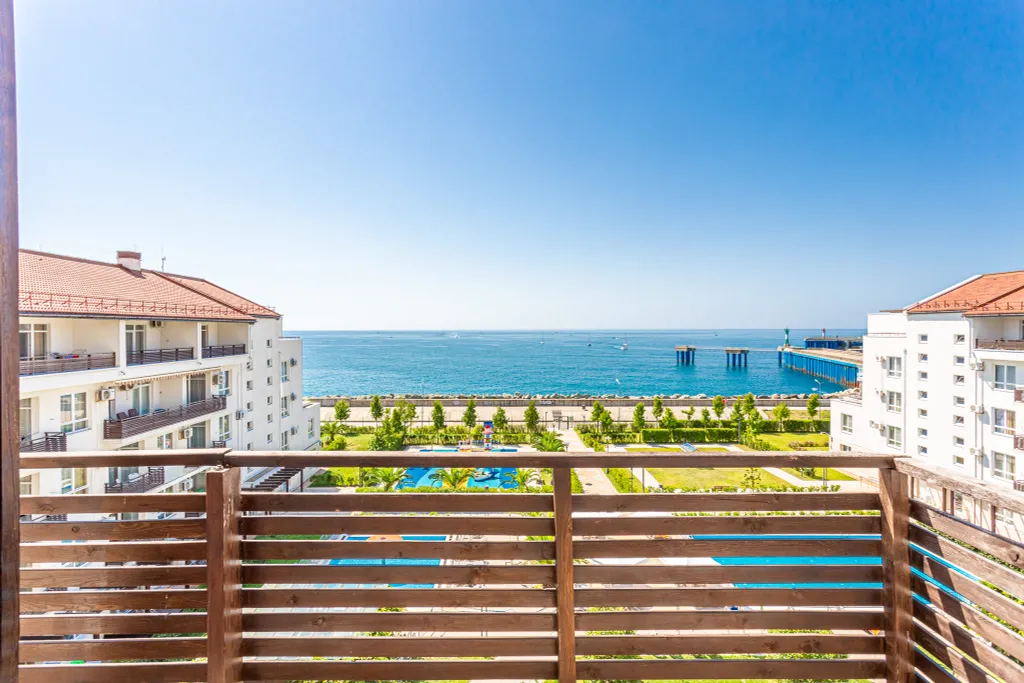 Апартаменты с видом на море и балконом №555