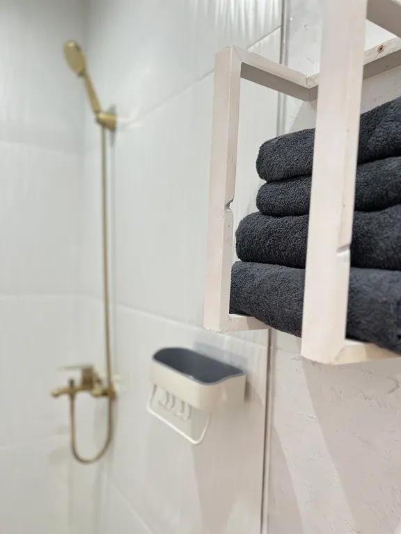 Новая двухкомнатная квартира с видом на море