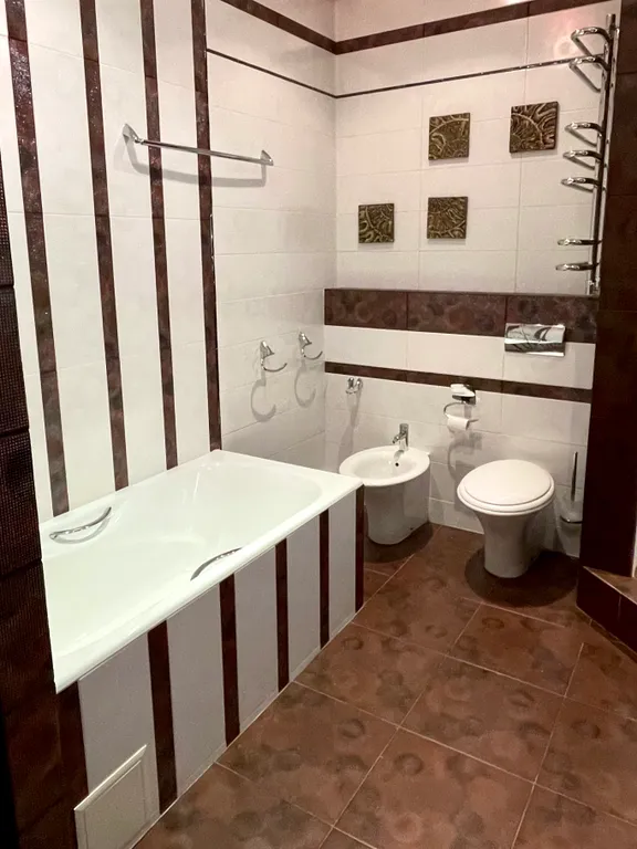 Апартамент с видом на море в жилом комплексе с бассейном