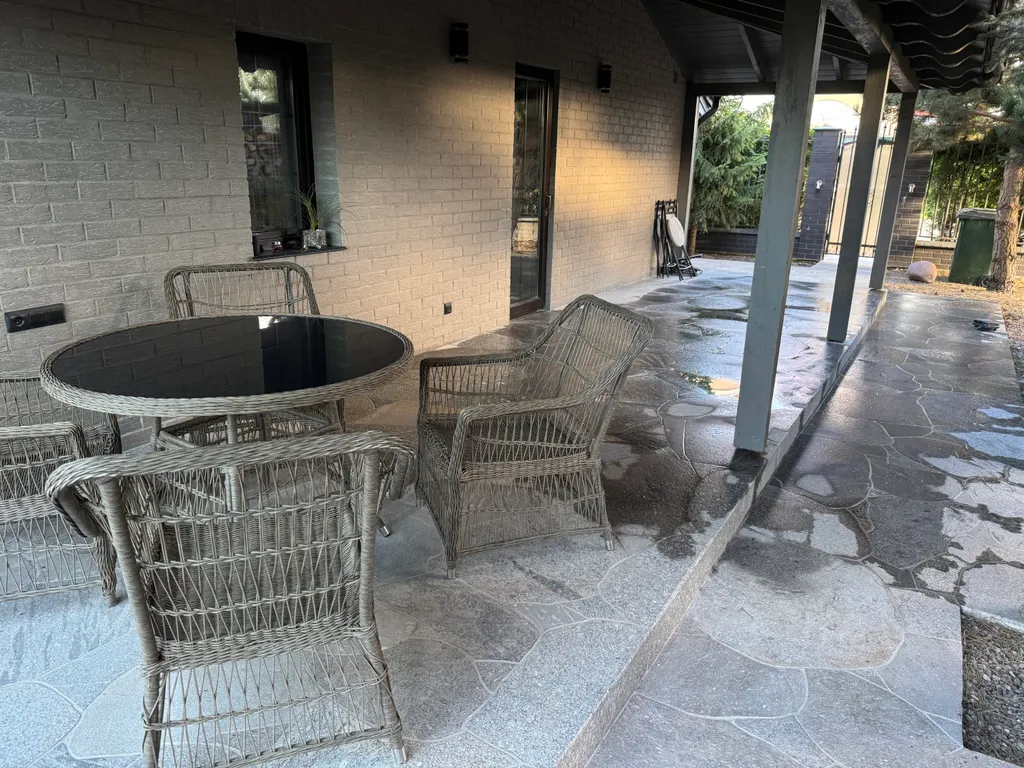 Часть дома на море с баней