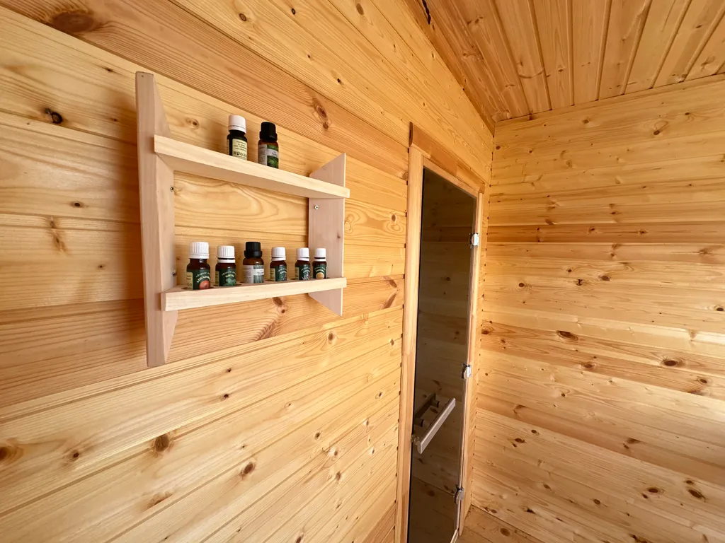 Стильный современный дом для отдыха на природе