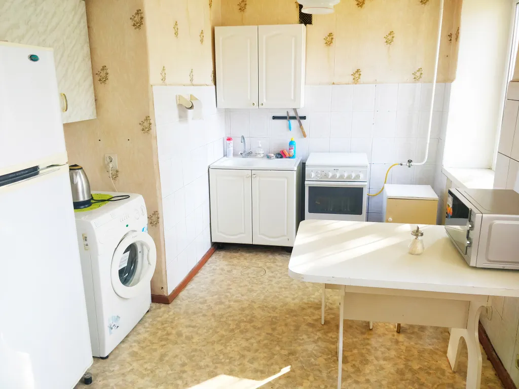 3-комнатная квартира с огромной кухней