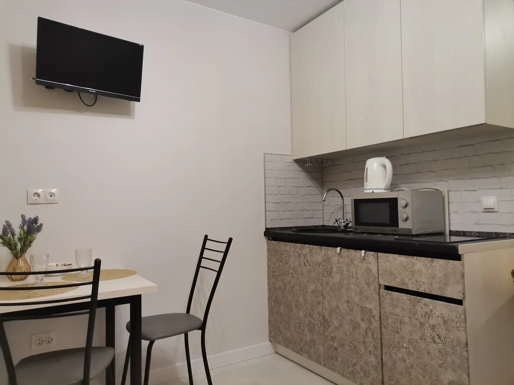 Квартира Современная студия на улице Мельникайте — Тюмень