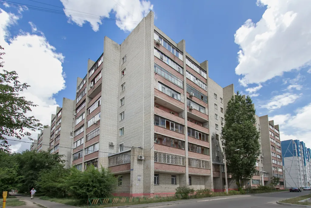 Большая 3-комнатная возле полигона и Маслоки