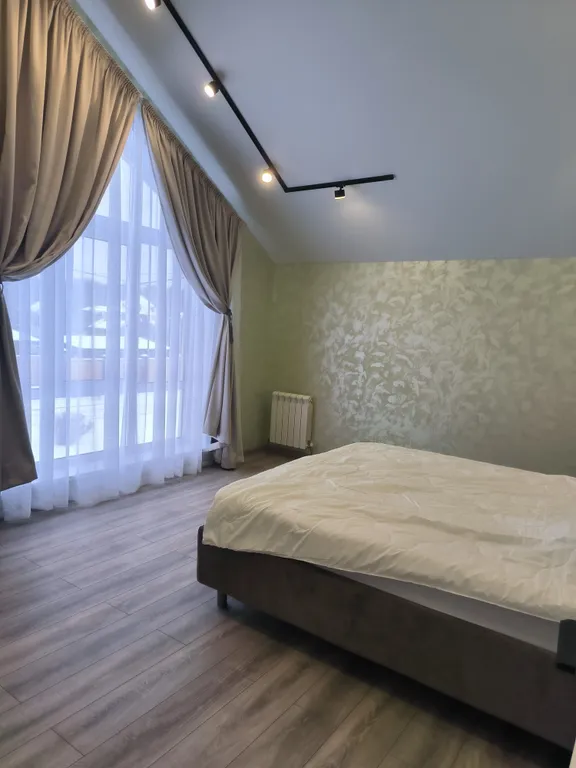 Уютный коттедж для вечеринок с чаном