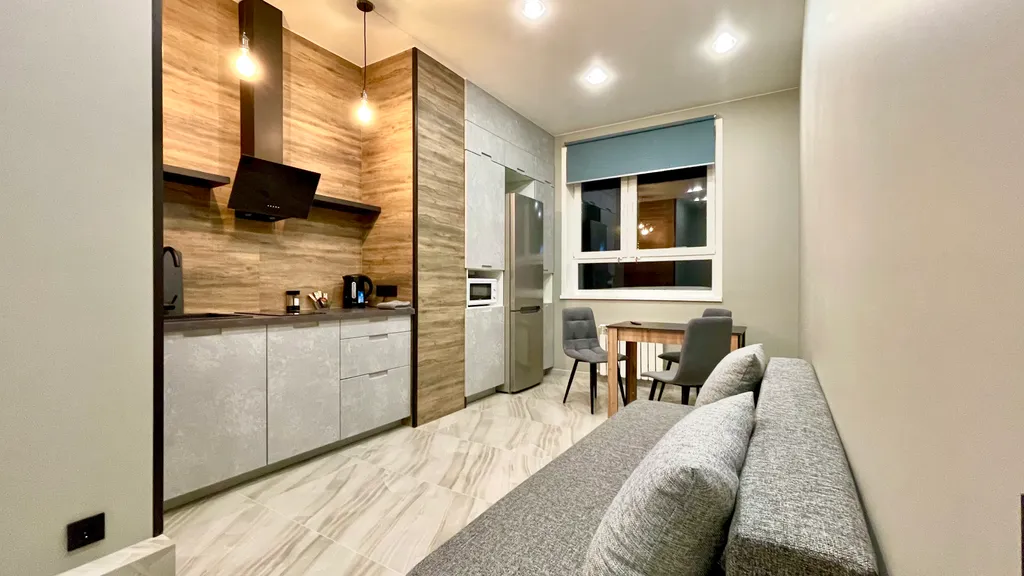 Современная квартира в центре города рядом с набережной