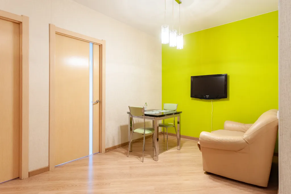 Двухкомнатная квартира в центре рядом с полевым спуском к Волге