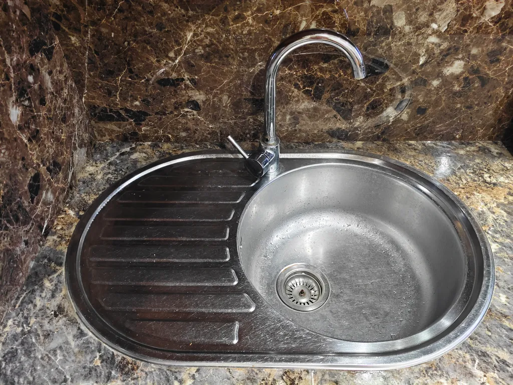 Квартира для командировочных возле набережной реки Кама