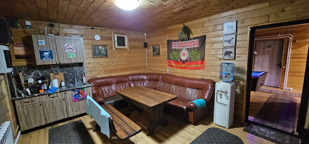 Таунхаус возле города с баней и купелью