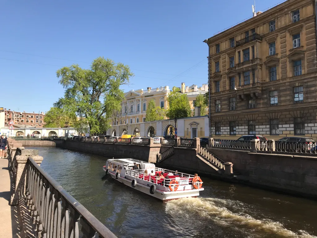 Three minutes from Kazan Cathedral
