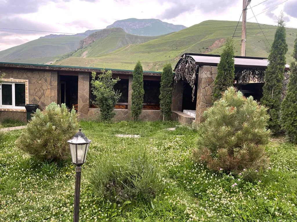 Дом с видом на горы