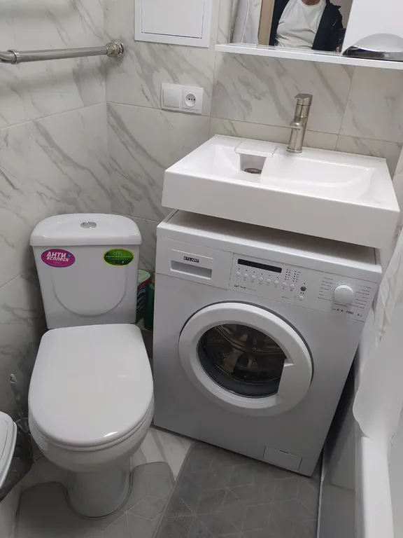 Однокомнатная квартира с ремонтом в центре Харцызска