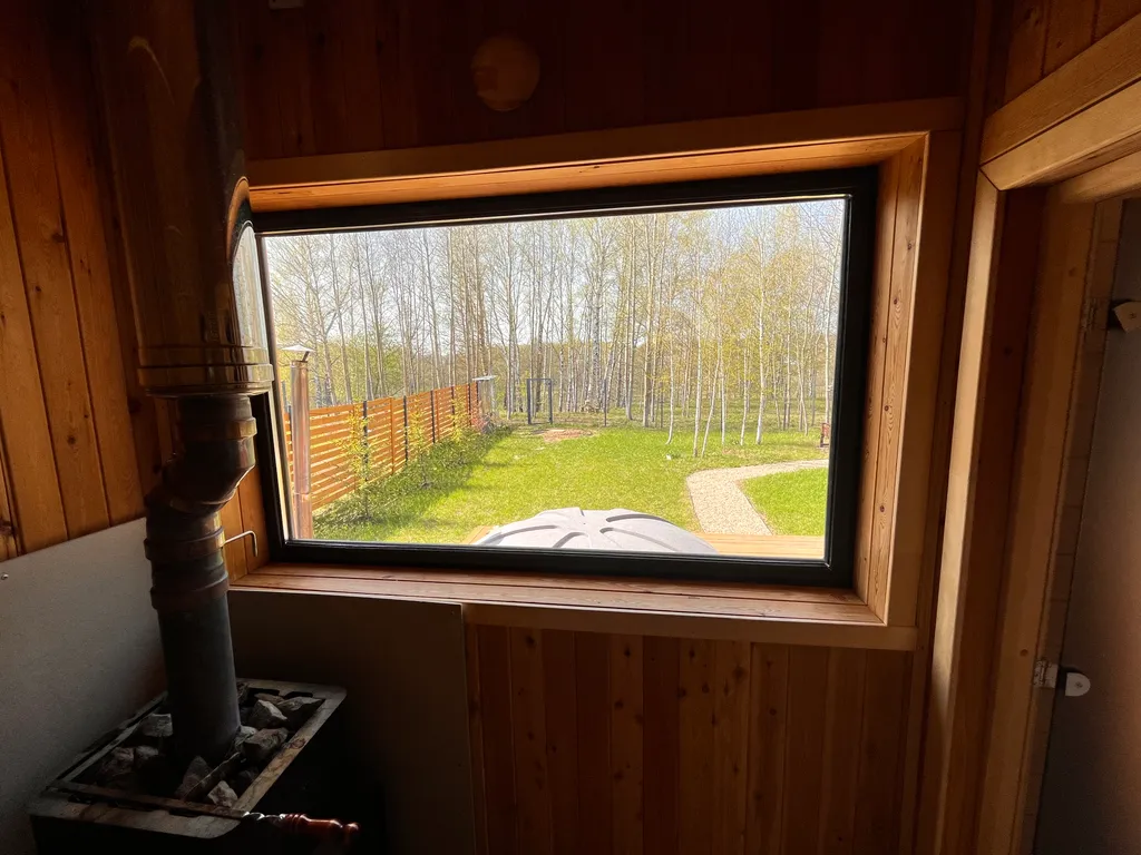 Дом у реки с баней