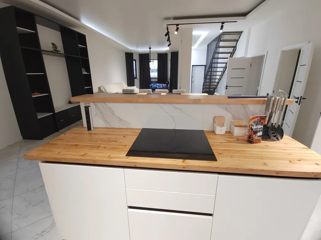 6-комнатный Дом