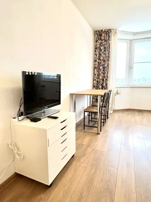 Просторная квартирка в центре Уралмаша