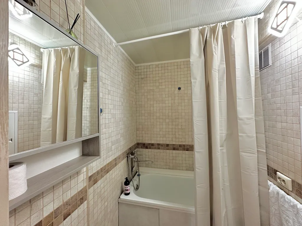 Тихая квартира со свободной парковкой