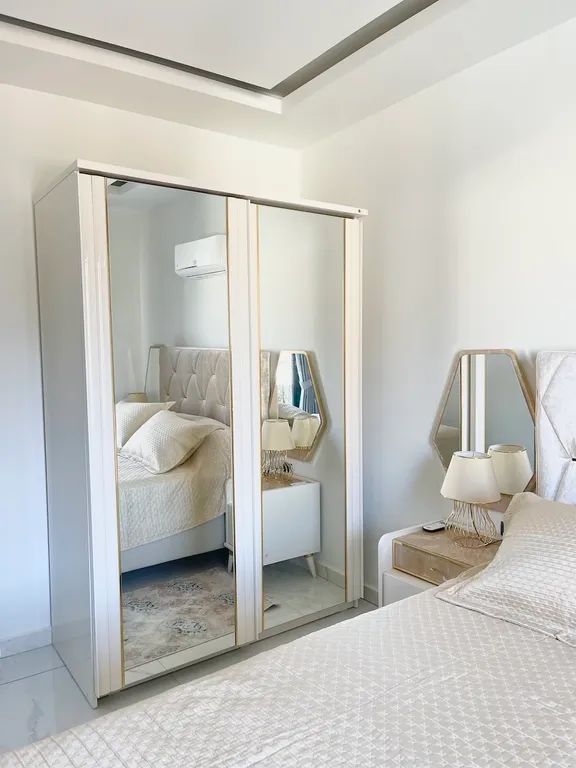 Стильные апартаменты в центре у пляжа Клеопатра