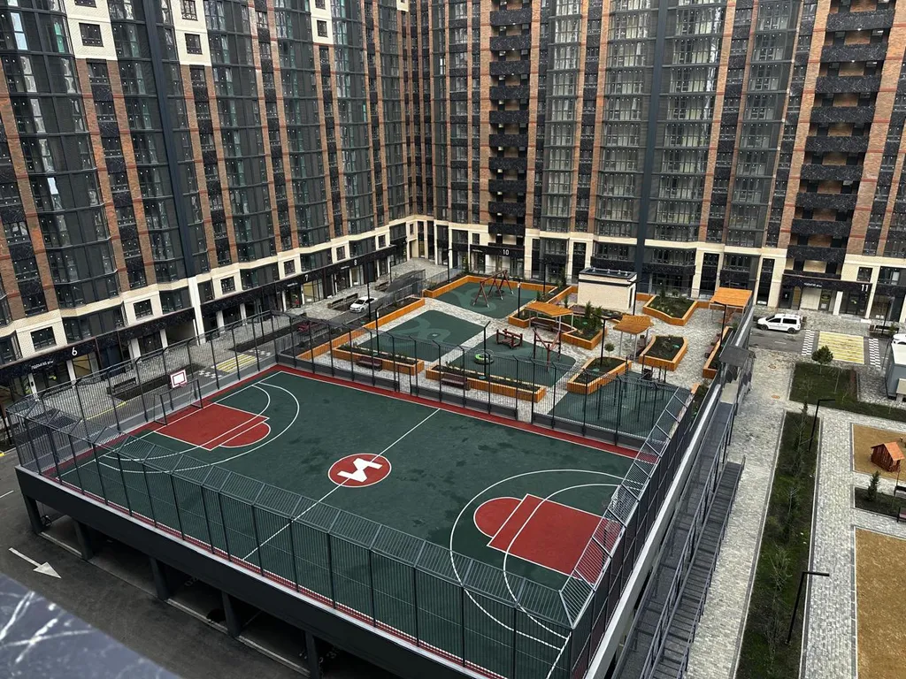 Новенькая студия с шикарным видом с панорамного окна на 20м этаже