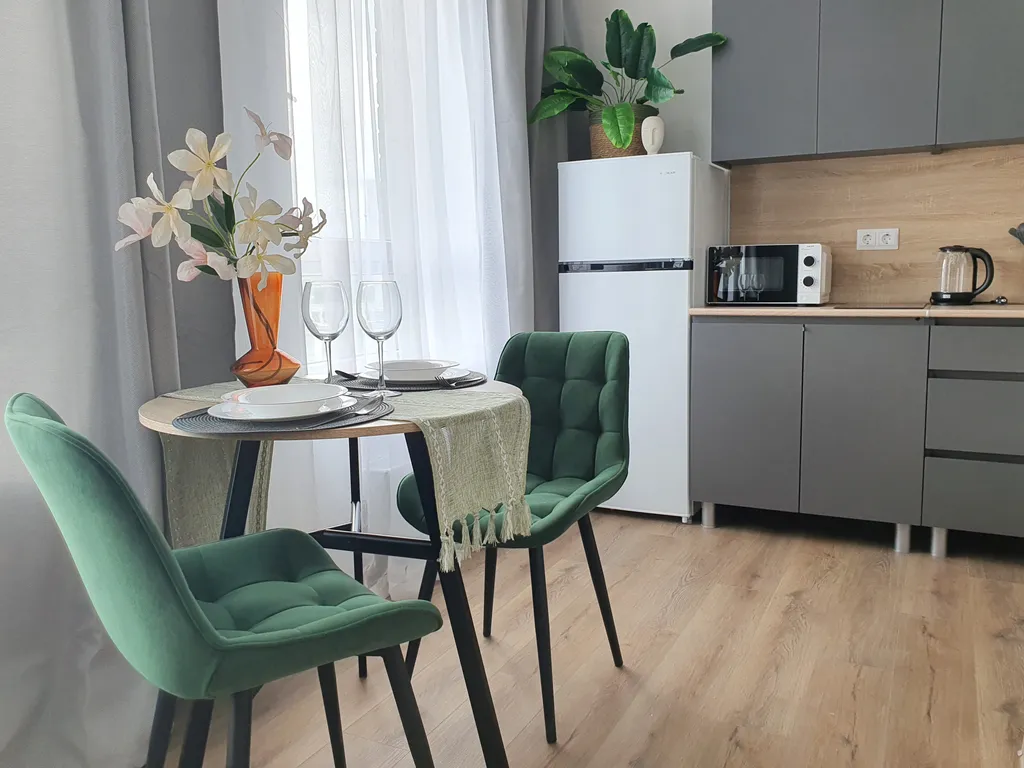 LanaRoom Дизайнерская евродвушка с панорамным видом и балконом