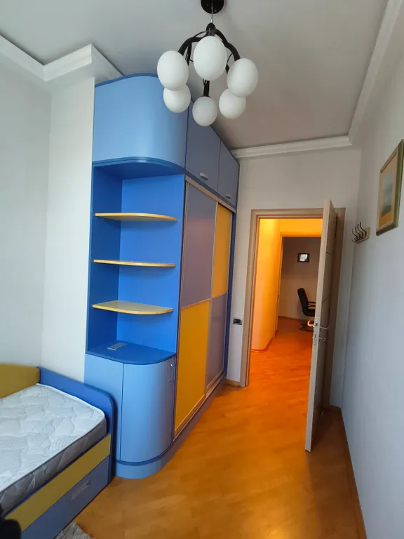 Apartment near metro Xatai