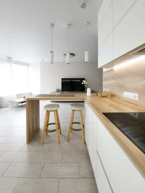 3х.ком.кв. 105 м.кв в ЦЕНТРЕ с видом на море и город, р-он ФУНИКУЛЁРА