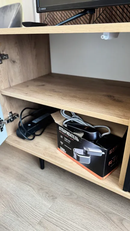 Евродвушка с высокими потолками и большими окнами, 2 кровати