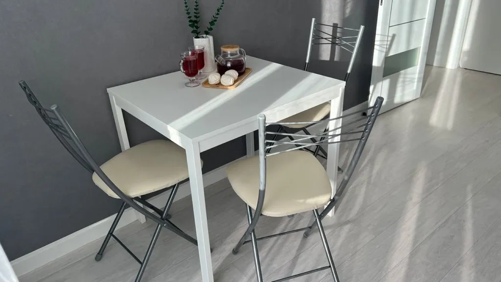 Вернисаж на Броско командированным и туристам города до 4 человек