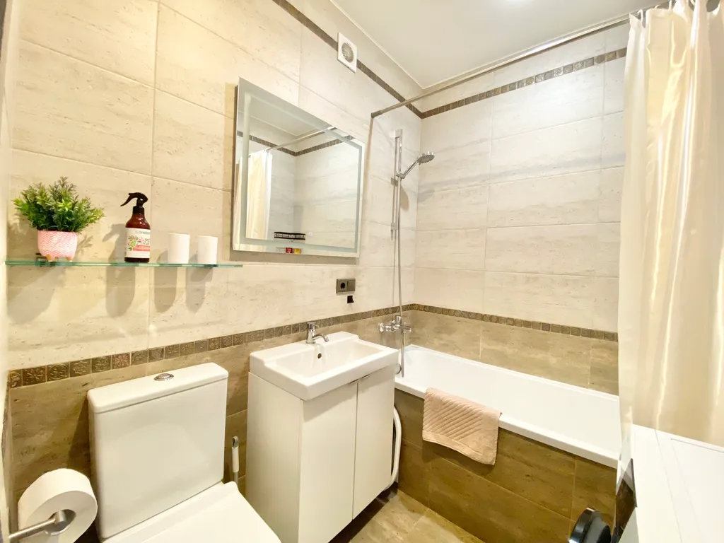 Квартира Квартира Уютная студия с панорамными окнами, балконом, видом на горы — Мацеста