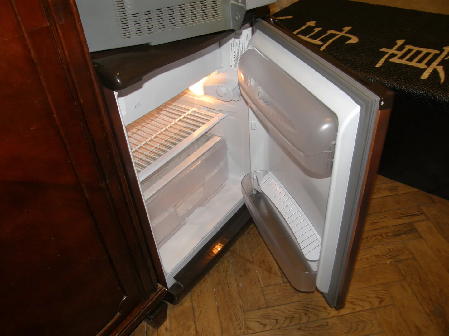 Вместительный холодильник