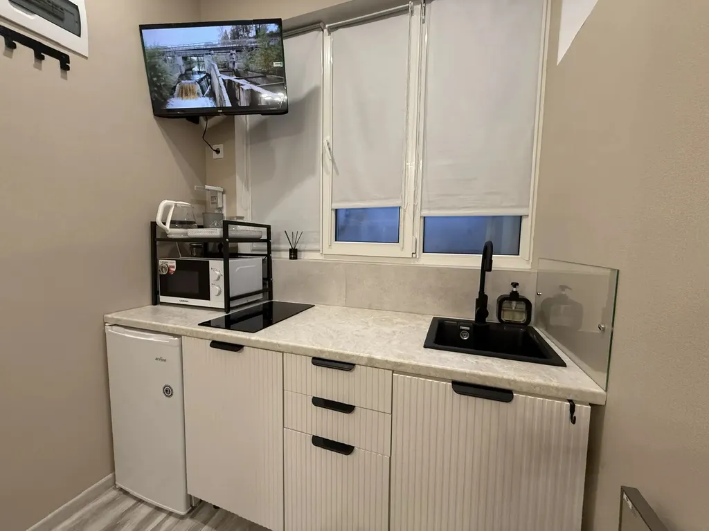 Студия в 3-минутах от Нарзанной галереи