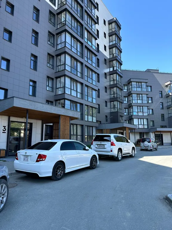 Комфортная квартира в новом доме с видом на закат