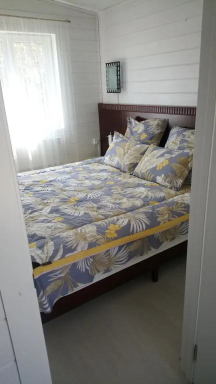 Уютный коттедж с баней и подогреваемой купелью.