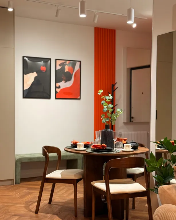 Persimmon, europe square - historic city center