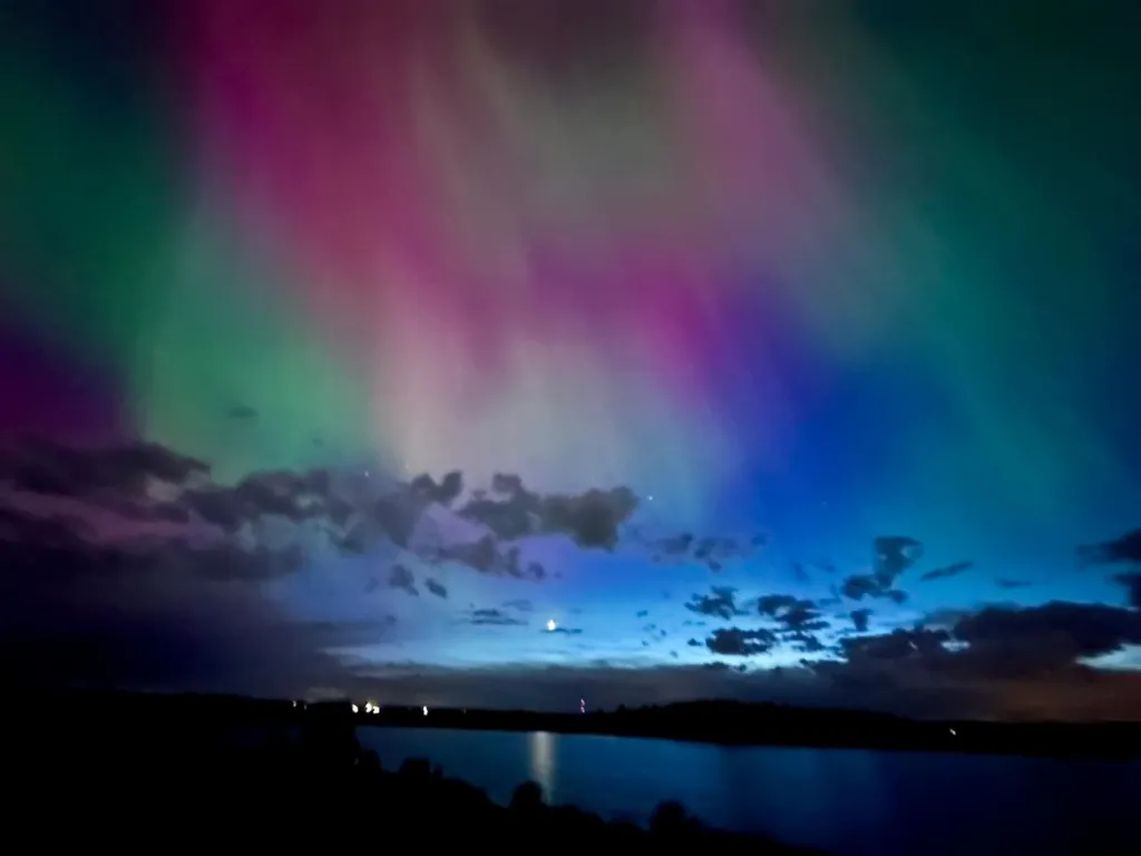 Коттедж Уютный коттедж у озера Донцо, Баня.Гриль-зона.Памятник природы. — Волосово