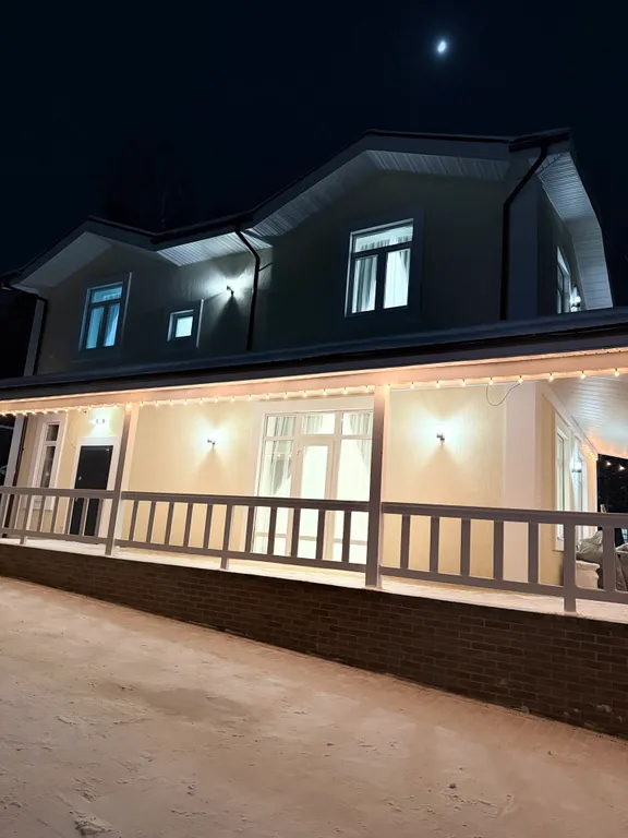 Уютный дом у леса