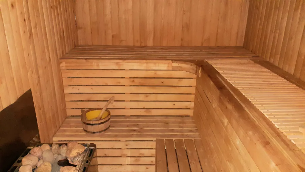 Прибрежный уголок для отдыха на природе