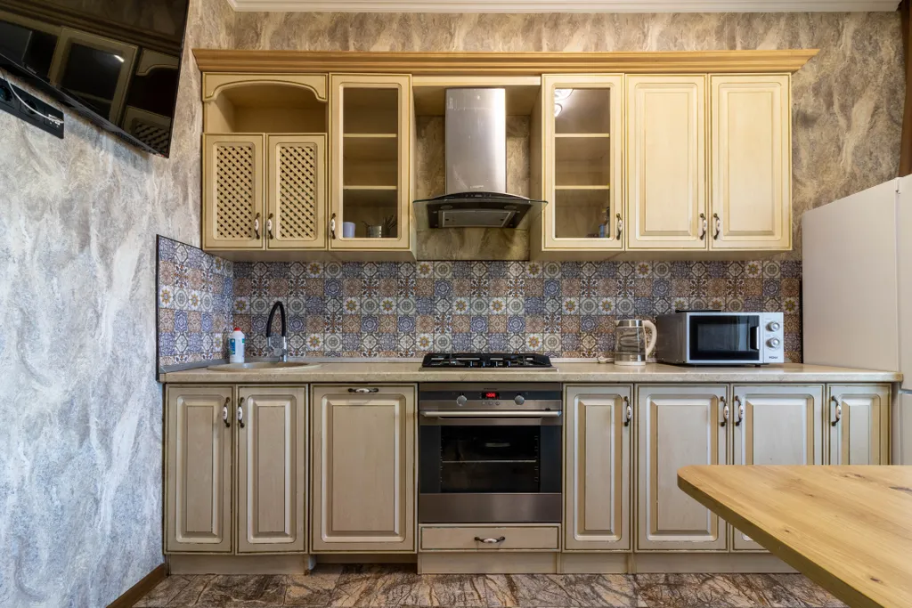 Апартаменты 2 в частном доме с тёплым бассейном у моря