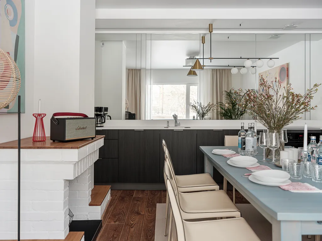 Дом Шерл с террасой и сауной в черте города