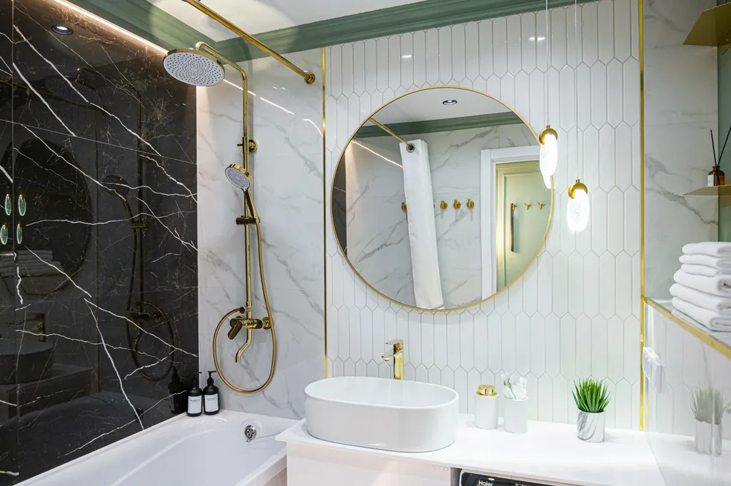 Трёхкомнатная квартира на набережной в центре Великого Новгорода