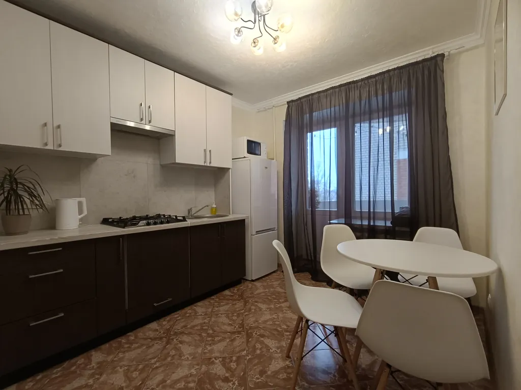 Апартаменты у фонтана рядом с центром с балконом