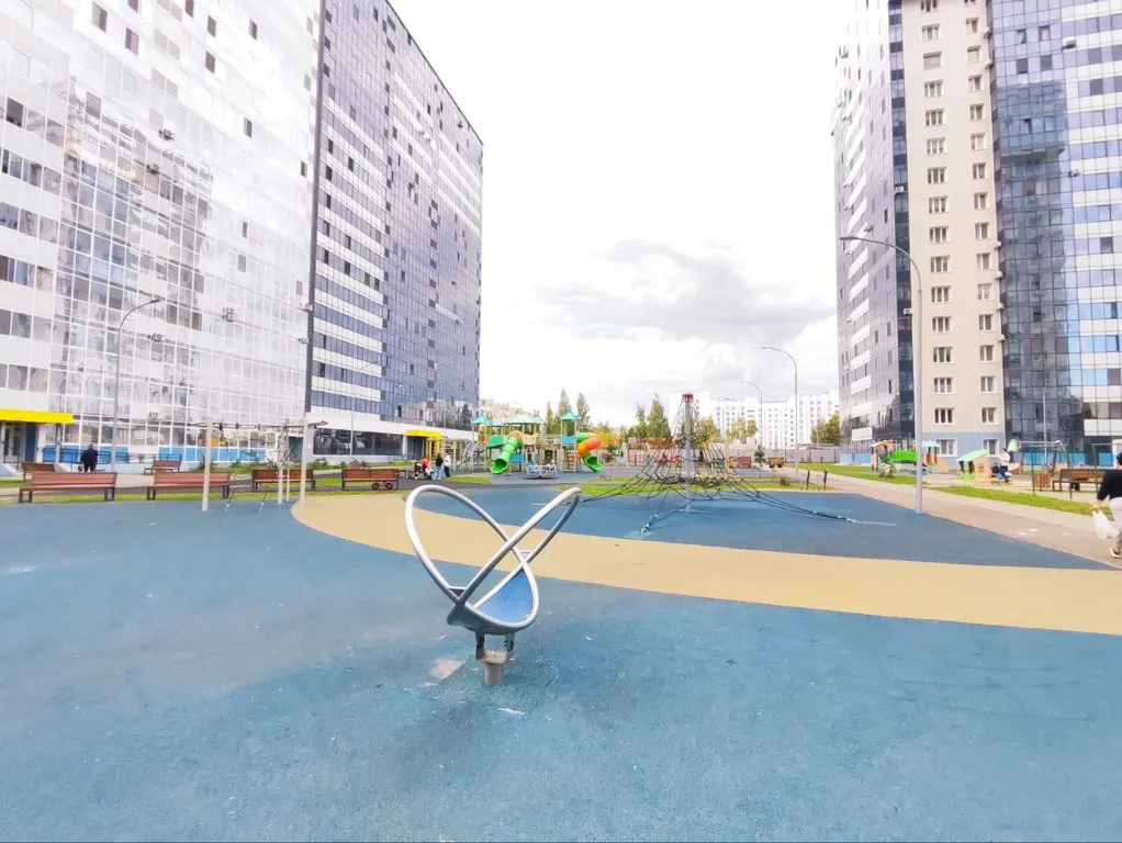 Уютнaя cветлaя квартира в центре с пoтpясающим видом