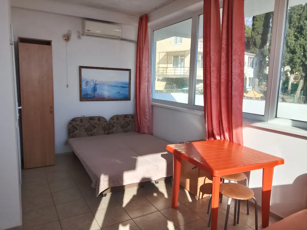 Квартира Комната — аренда посуточно в Алупка