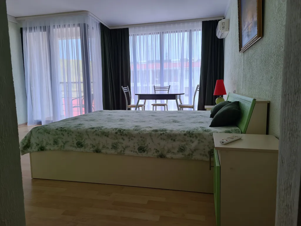 Квартира Уютный номер на берегу моря — аренда посуточно в Орджоникидзе