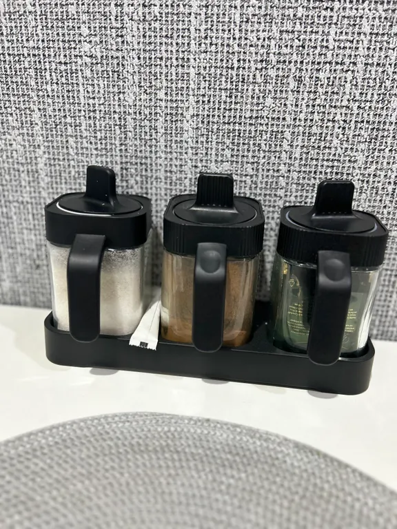 Квартира Квартира Уютная студия напротив аэропорта Сочи в частном доме — Адлер